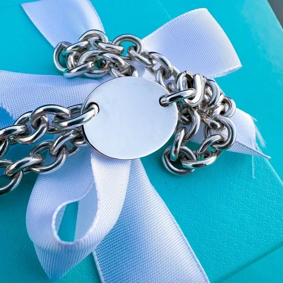 Tiffany & Co. Oval Tag Choker Necklace Return to Tiffany - Picture 4 of 5